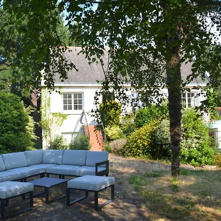 En Famille Piscine Et Grand Jardin Ombrage 