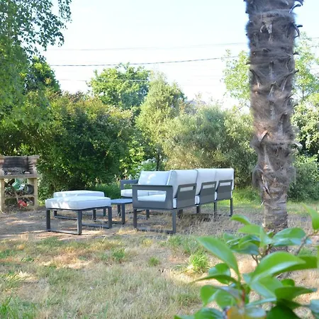 En Famille Piscine Et Grand Jardin Ombrage 